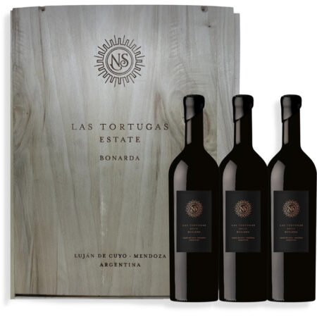 Las Tortugas 2018-2020 Bonarda X3 C/estuche 750ml